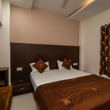 Shree Ram Hotel Ujjain Exterior foto