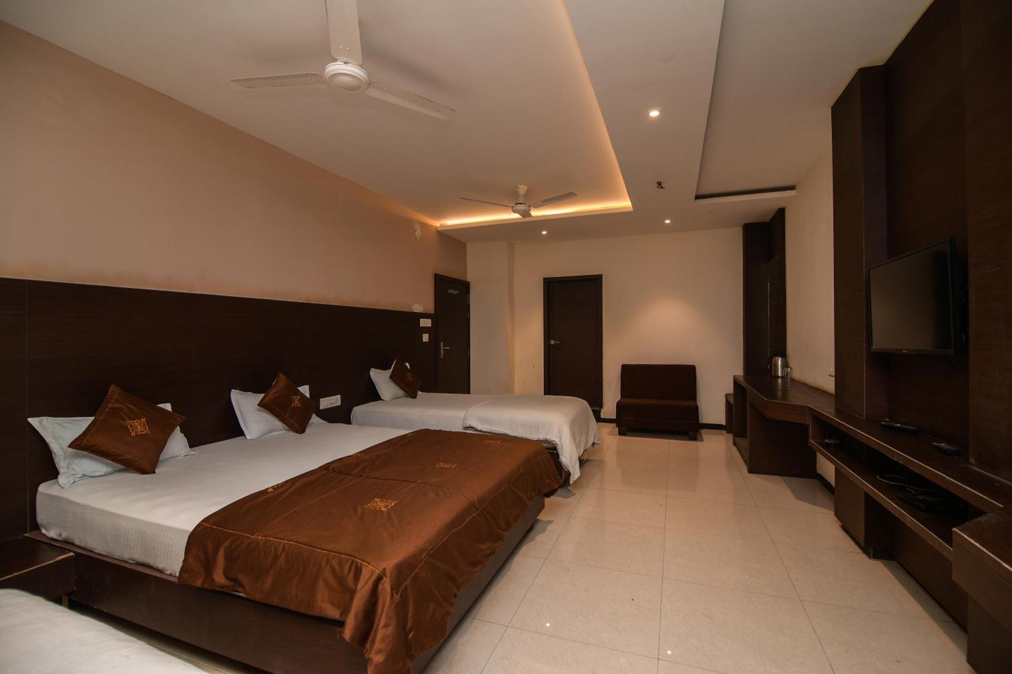 Shree Ram Hotel Ujjain Exterior foto