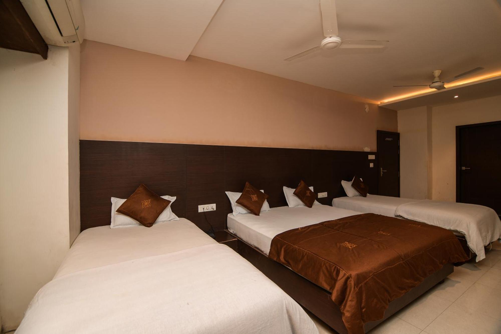 Shree Ram Hotel Ujjain Exterior foto