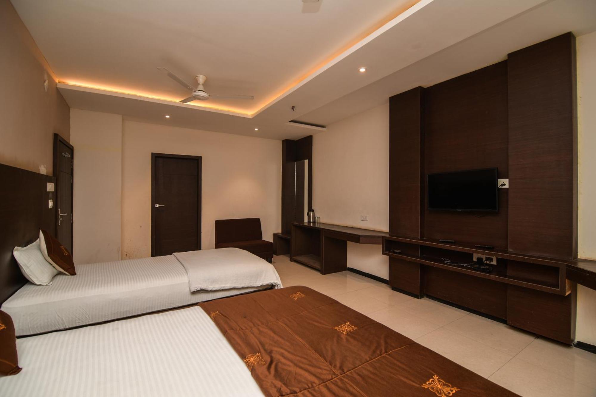 Shree Ram Hotel Ujjain Exterior foto