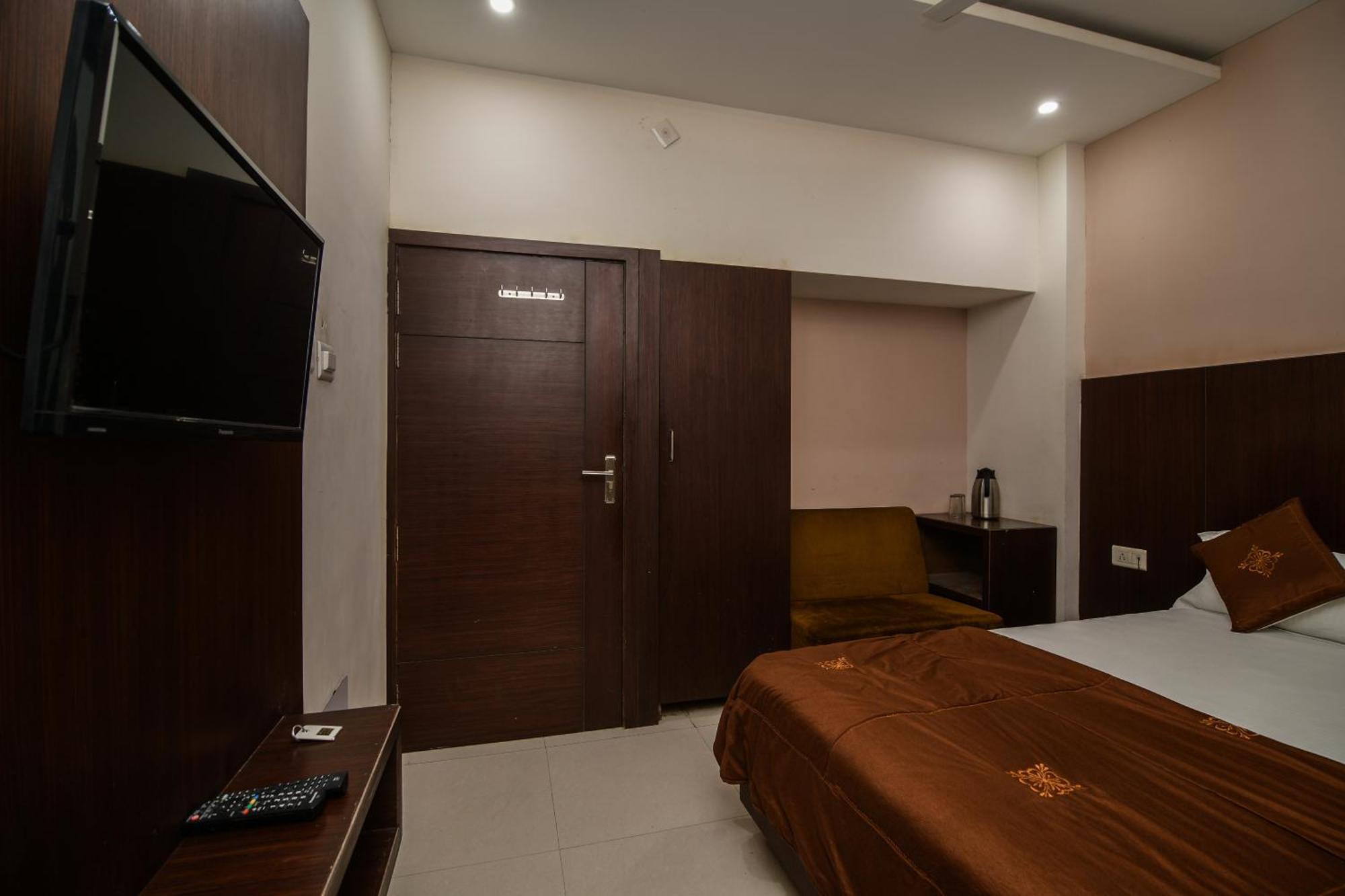 Shree Ram Hotel Ujjain Exterior foto
