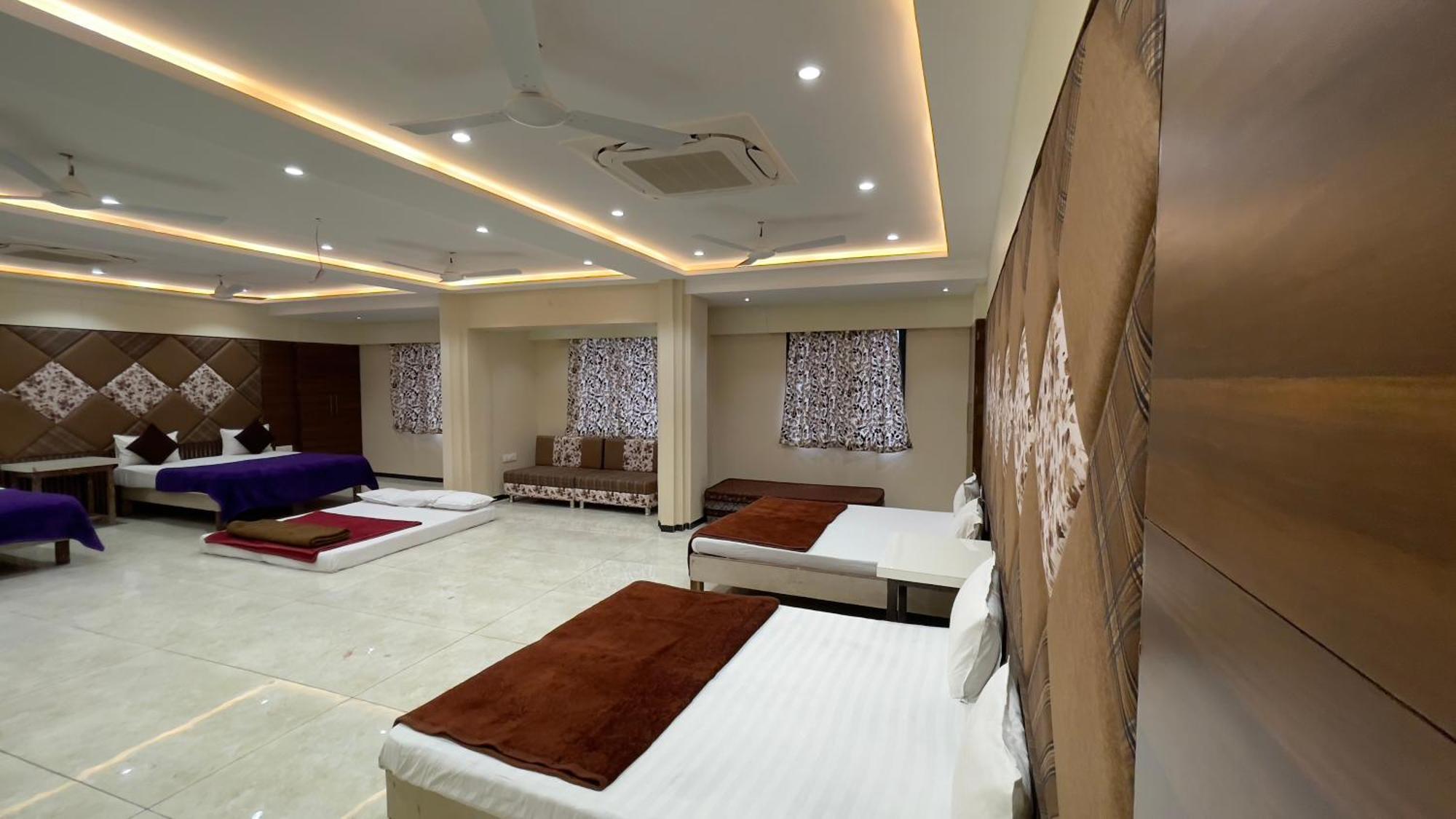 Shree Ram Hotel Ujjain Exterior foto