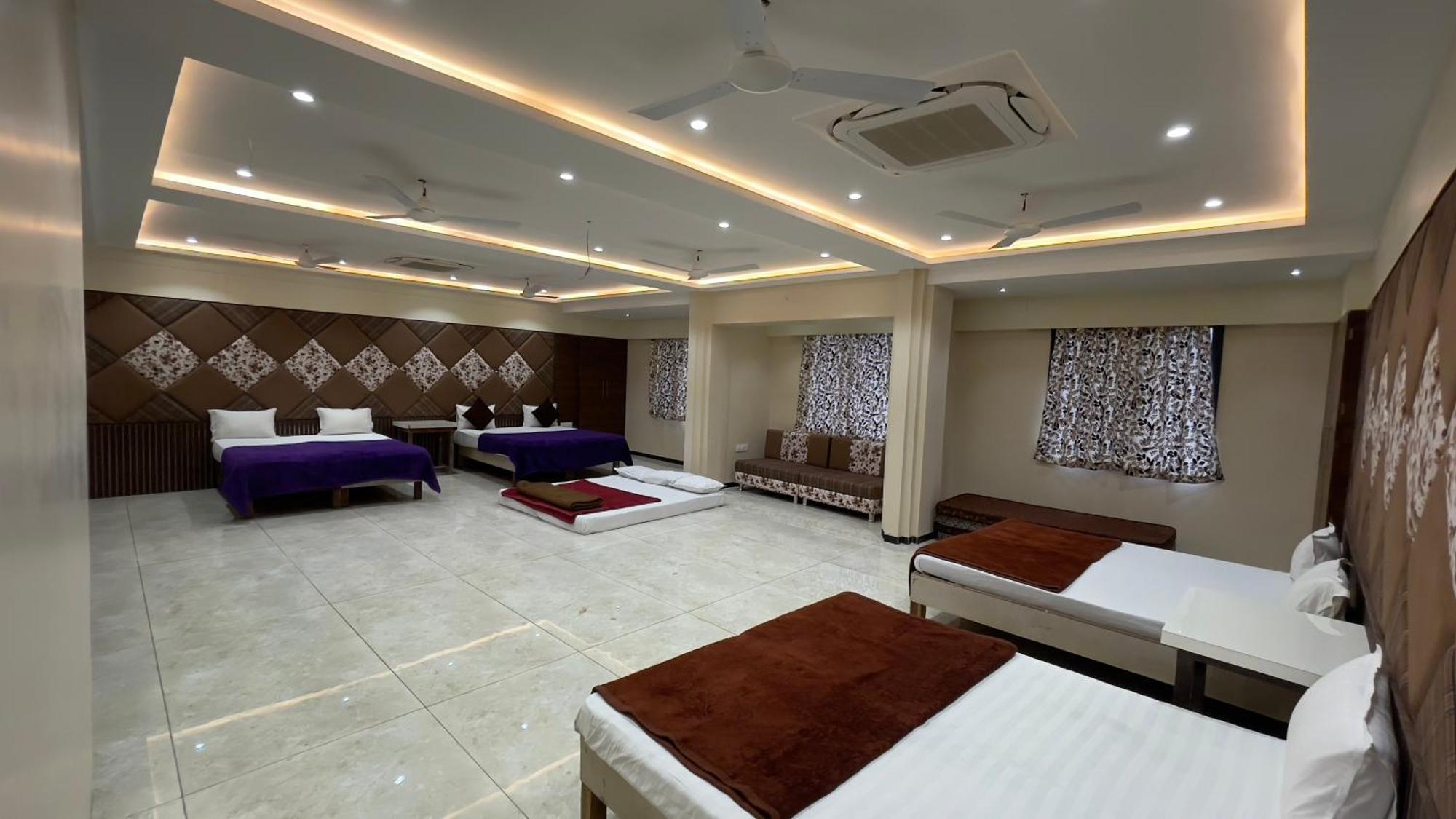 Shree Ram Hotel Ujjain Exterior foto