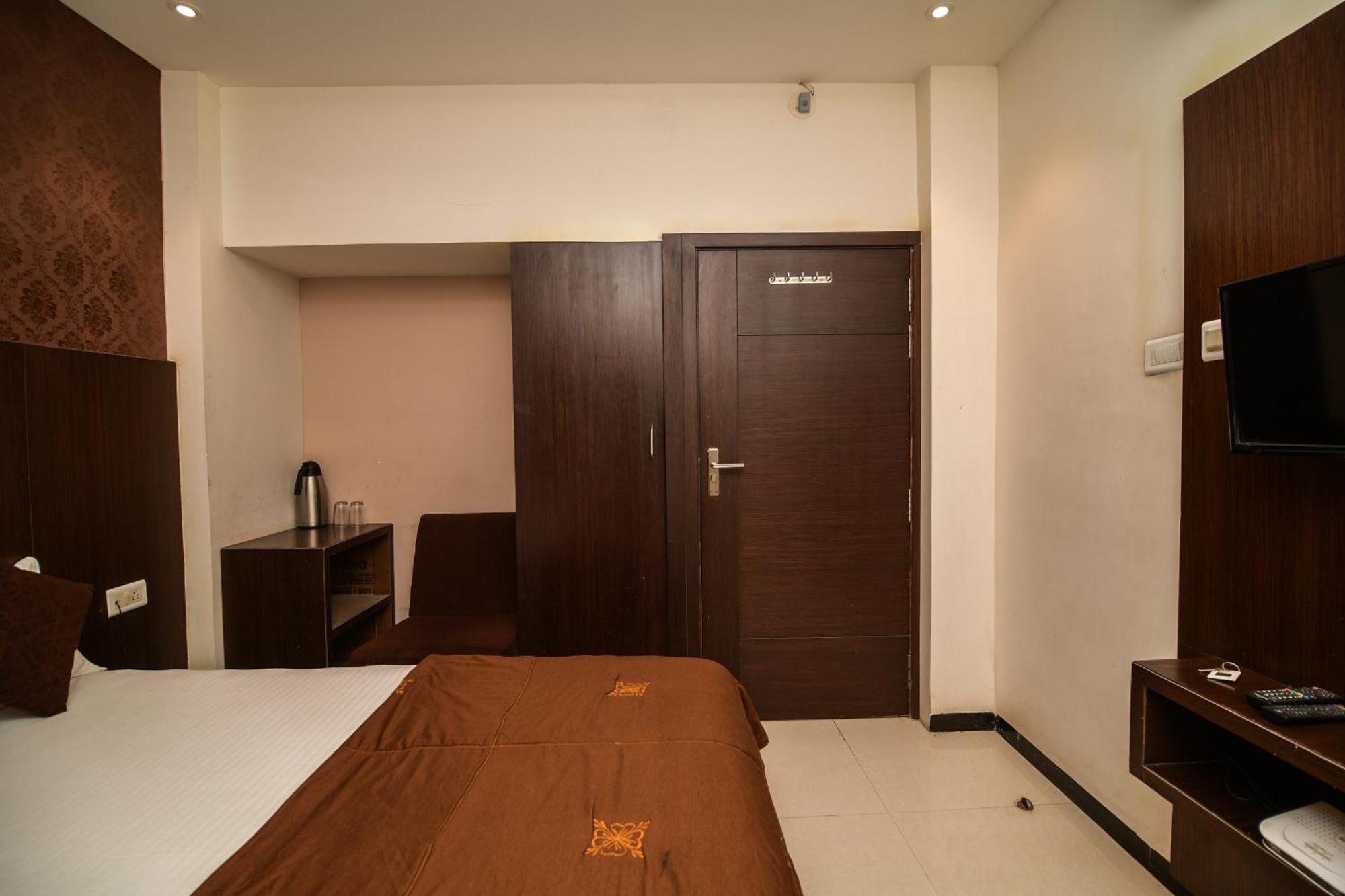 Shree Ram Hotel Ujjain Exterior foto